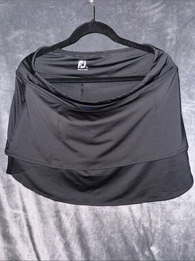 FootJoy Women’s Black High-Low Golf Skort